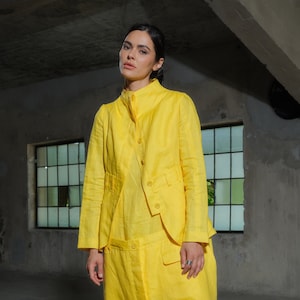 Blazer en lin avant-gardiste avec boutons, veste en lin jaune vêtements en lin pour femmes, blazer dété avant-garde, tailles Plus disponibles image 2
