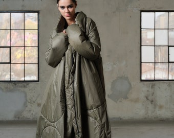 Avant garde khaki green quilted transitional coat for women, Oversized women&#39;s puffer jacket, Extravagant maxi coat with adjustable length