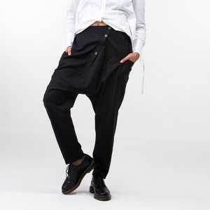 Schwarze Wolle Haremshose Frauen, Baggy Hose Frauen, Locker sitzende Drop Crotc Hose Avantgarde Kleidung für Frauen, Wollkleidung