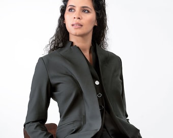 Wollblazer mit Doppel Revers für Damen, Wolljacke Damen, Avantgarde Kleidung, Wollkleidung