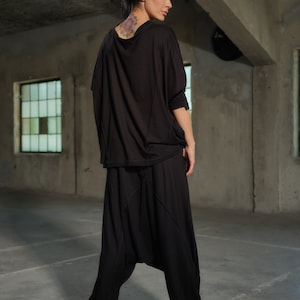 Casual set of two avant garde drop crotch pants and asymmetrical viscose top in black, Organic women's plus size clothing, Slow fashion zdjęcie 5