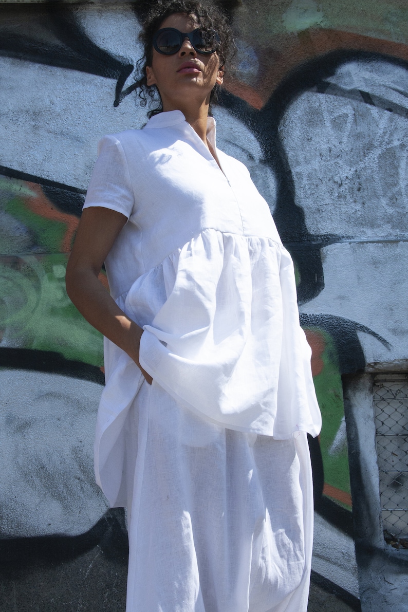 Tunique en lin blanc, chemise ample, chemise en lin blanc, caftan asymétrique, chemise blanche femme, chemise en lin, haut en lin, haut dété, caftan en lin image 2