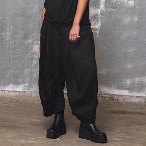 Pantalon en lin noir, pantalon ample pour femme, pantalon à entrejambe bas, pantalon taille moyenne pour femme image 2