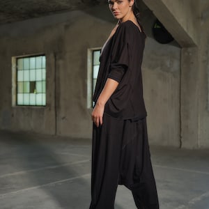 Casual set of two avant garde drop crotch pants and asymmetrical viscose top in black, Organic women's plus size clothing, Slow fashion zdjęcie 3