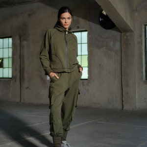 Activewear two piece set in khaki green, Cotton tracksuit womens. Women activewear, Organic clothing, Slow fashion, Capsule wardrobe