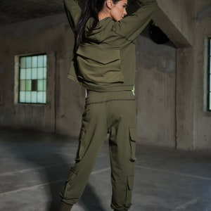 Casual Cotton Workout Pants Women with Cargo Pockets , Sporty track pants, Activewear, Fitness pants, Urban pants, Sustainable clothes