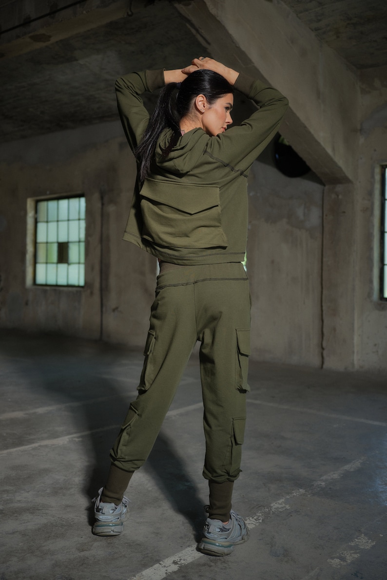 Casual Cotton Workout Pants Women with Cargo Pockets , Sporty track pants, Activewear, Fitness pants, Urban pants, Sustainable clothes