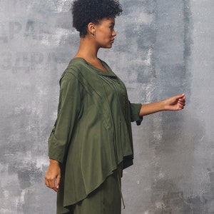 Nouvelle chemise kaki oversize pour femme, tunique asymétrique pour femme image 5