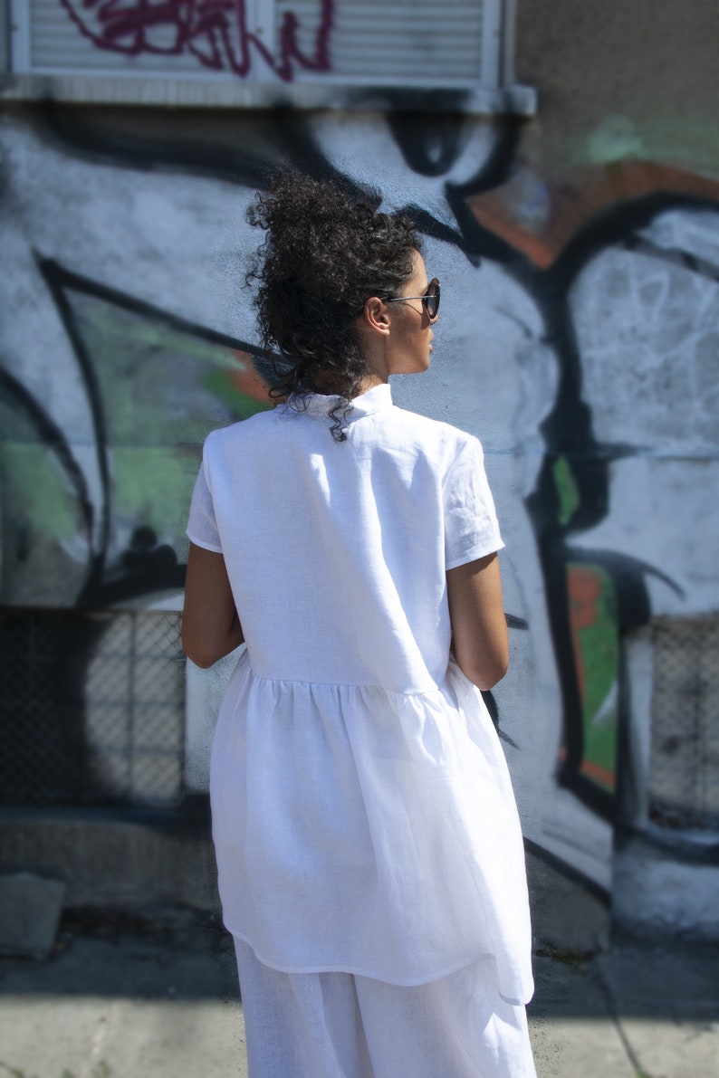 Vit linnetunika: Asymmetrisk kaftan sommartopp bild 6