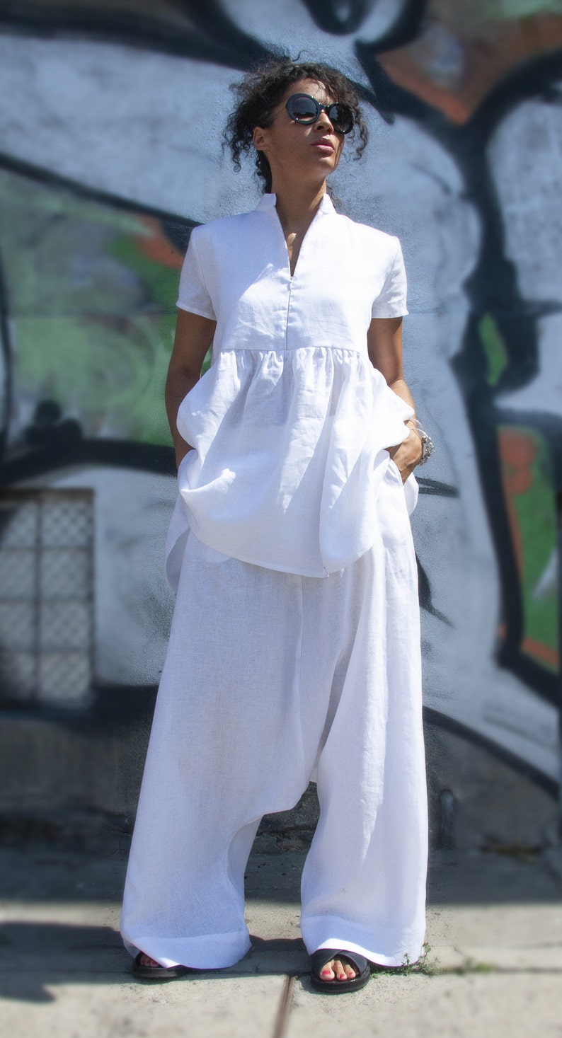 Vit linnetunika: Asymmetrisk kaftan sommartopp bild 8