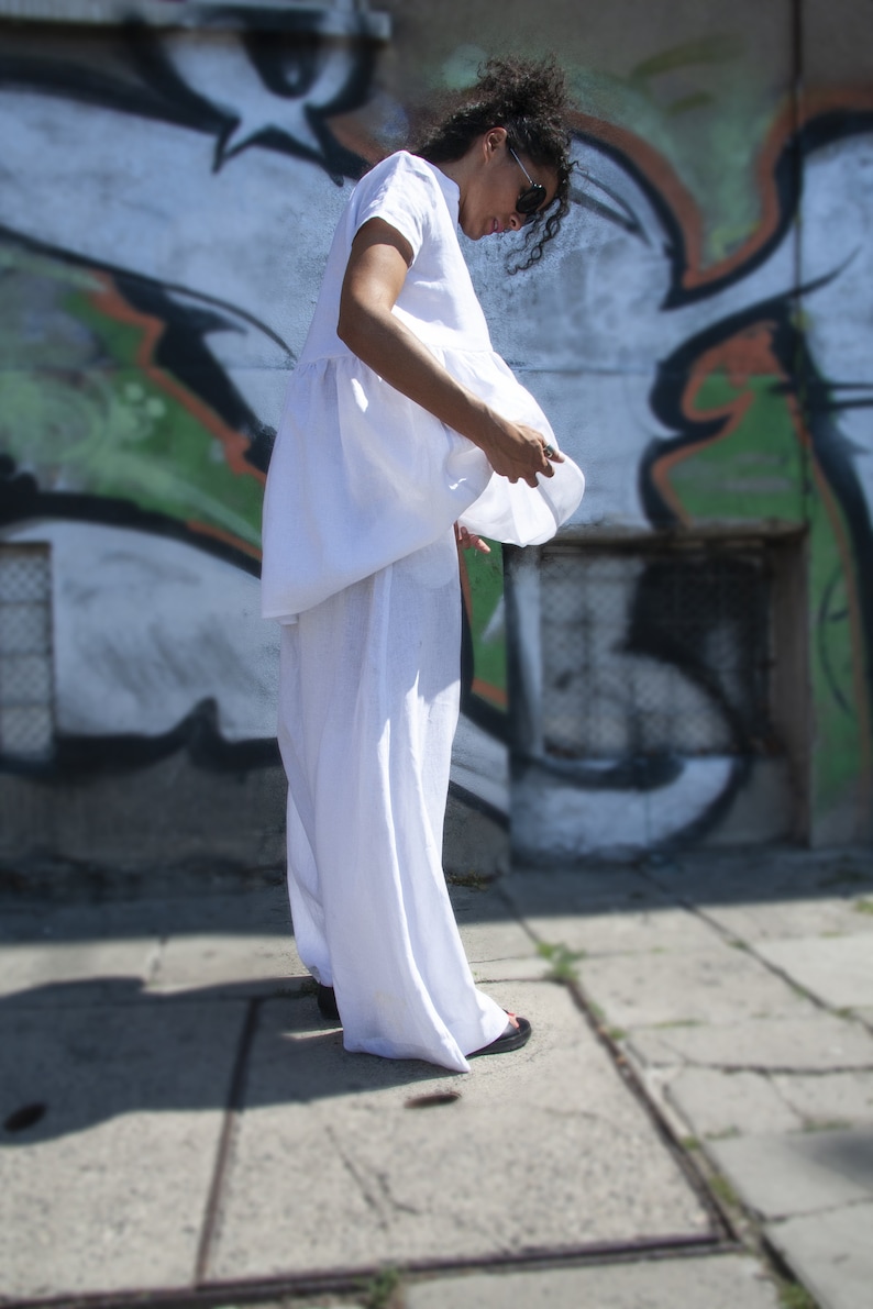 Vit linnetunika: Asymmetrisk kaftan sommartopp bild 4