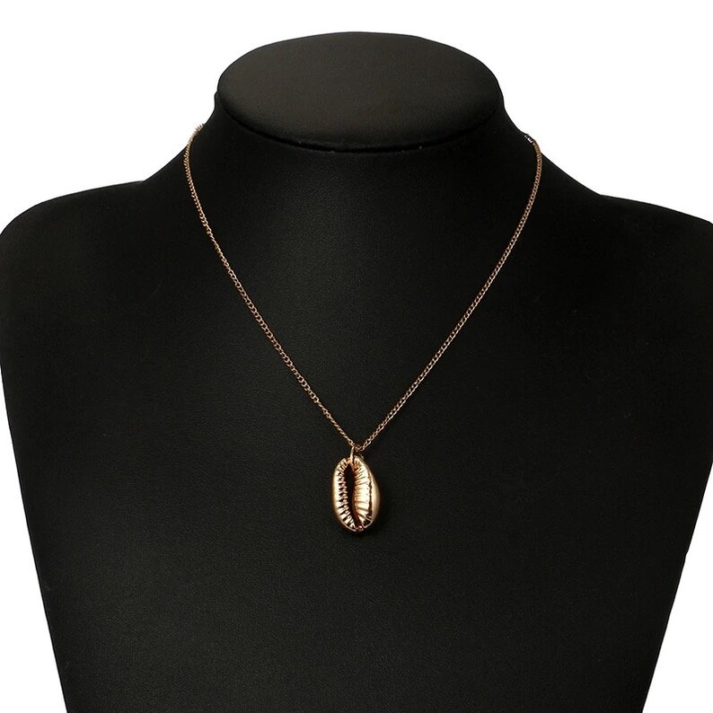 Simple Gold Necklace Ocean Seashell Necklace Cowrie Shell Necklace Layering Necklace Boho Gold Shell Necklace Pendant Necklace