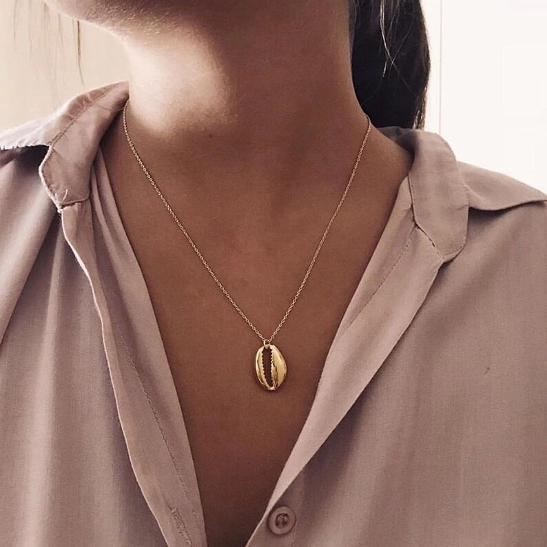 Simple Gold Necklace Ocean Seashell Necklace Cowrie Shell Necklace Layering Necklace Boho Gold Shell Necklace Pendant Necklace