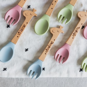 Personalized Baby Utensil Set: Giraffe Engraved Silicone & Beech Wood