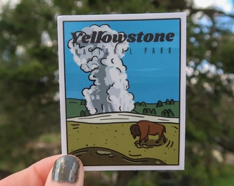 Parque Nacional de Yellowstone en Wyoming, Montana y pegatina de vinilo de Idaho. Perfecto para cualquier excursionista, viajero o aventurero al aire libre.