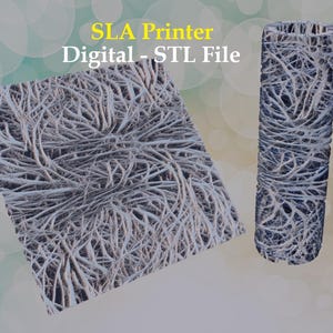 Può includere: File STL digitale per stampante SLA. L'immagine mostra due oggetti stampati in 3D con una complessa texture simile a radici. Uno è di forma rettangolare, l'altro cilindrico. Gli oggetti sono principalmente grigi con riflessi bianchi.