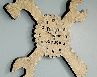 Tool clock Laser Engraved Rustic Clock, Fully customizable text, Gift for Dad, Gift for Him, Workshop, Shed, Garage, Christmas Gift.