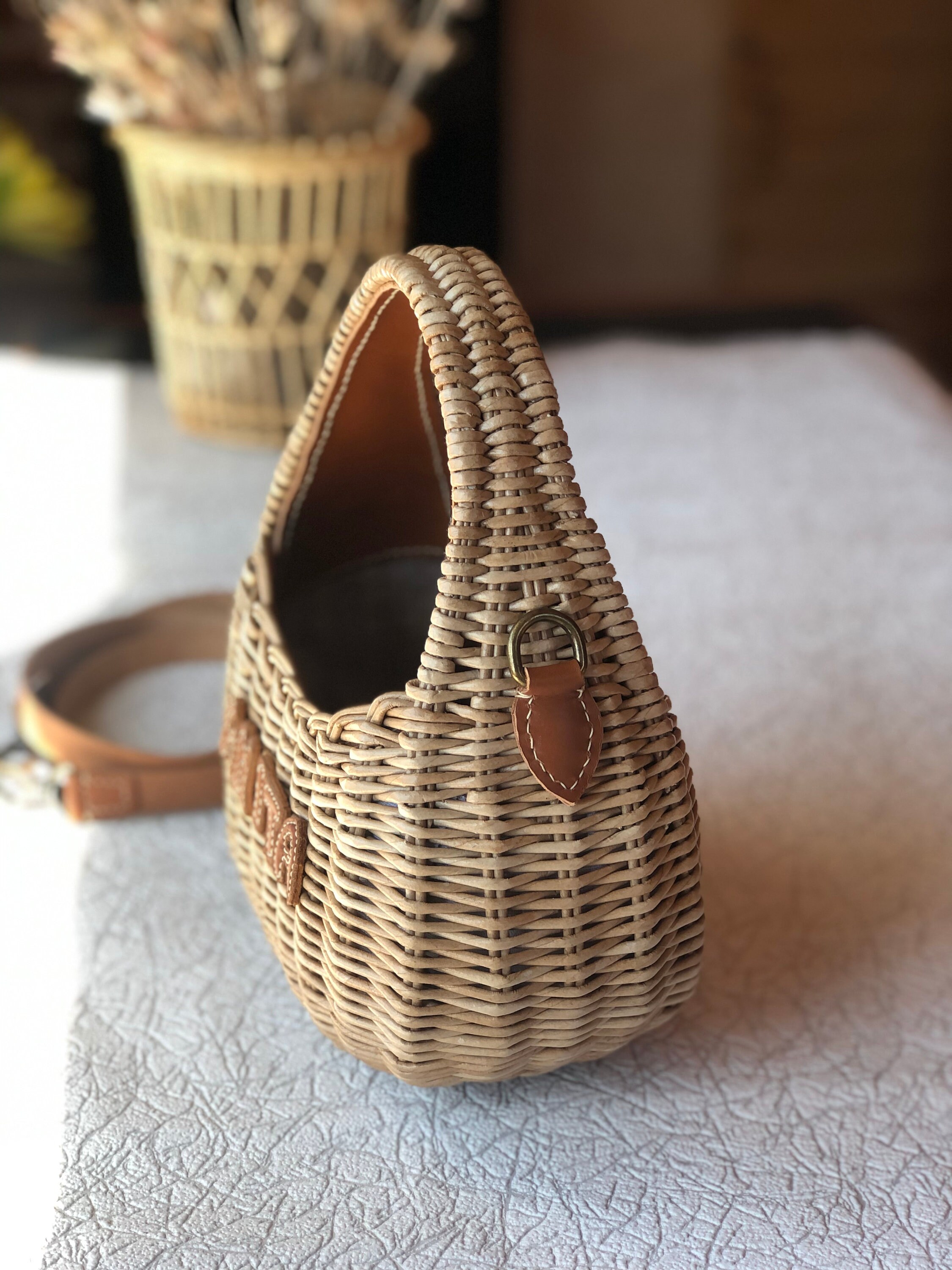 パーソナライズされた編み込み籐バッグ、本革トリム - Etsy 日本