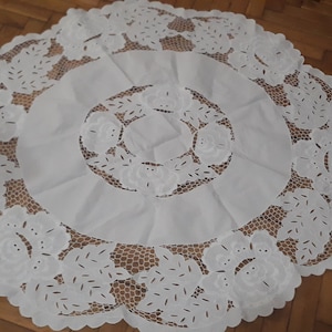 Hand Embroidered Cutwork Tablecloth Round / White Work Embroidery TeaTable Cloth/ Antique Cotton Coffee Table Cover/ Vintage Gift for Her