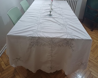 Unused Vintage Extra Long Floral Madeira Embroidery Oval Cream Linen Tablecloth with Scalloped Edge