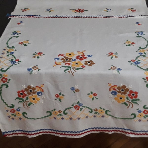 Handmade Daisy Floral Embroidery Cotton Curtain, Hand Embroidered Retro Small French Kitchen Coffee Curtain Valance