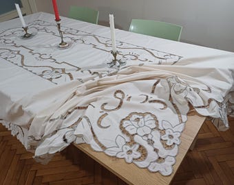 Madeira Embroidery Cream Linen Tablecloth with Scalloped Edge, Decorative Table Cover Gift