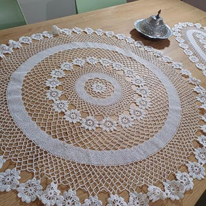 White Cotton Round Crochet Table Cloth with Matching Table Runner, Vintage Hand Crocheted Lace Tablecloth, Hand Knitted Lace Table Cover.