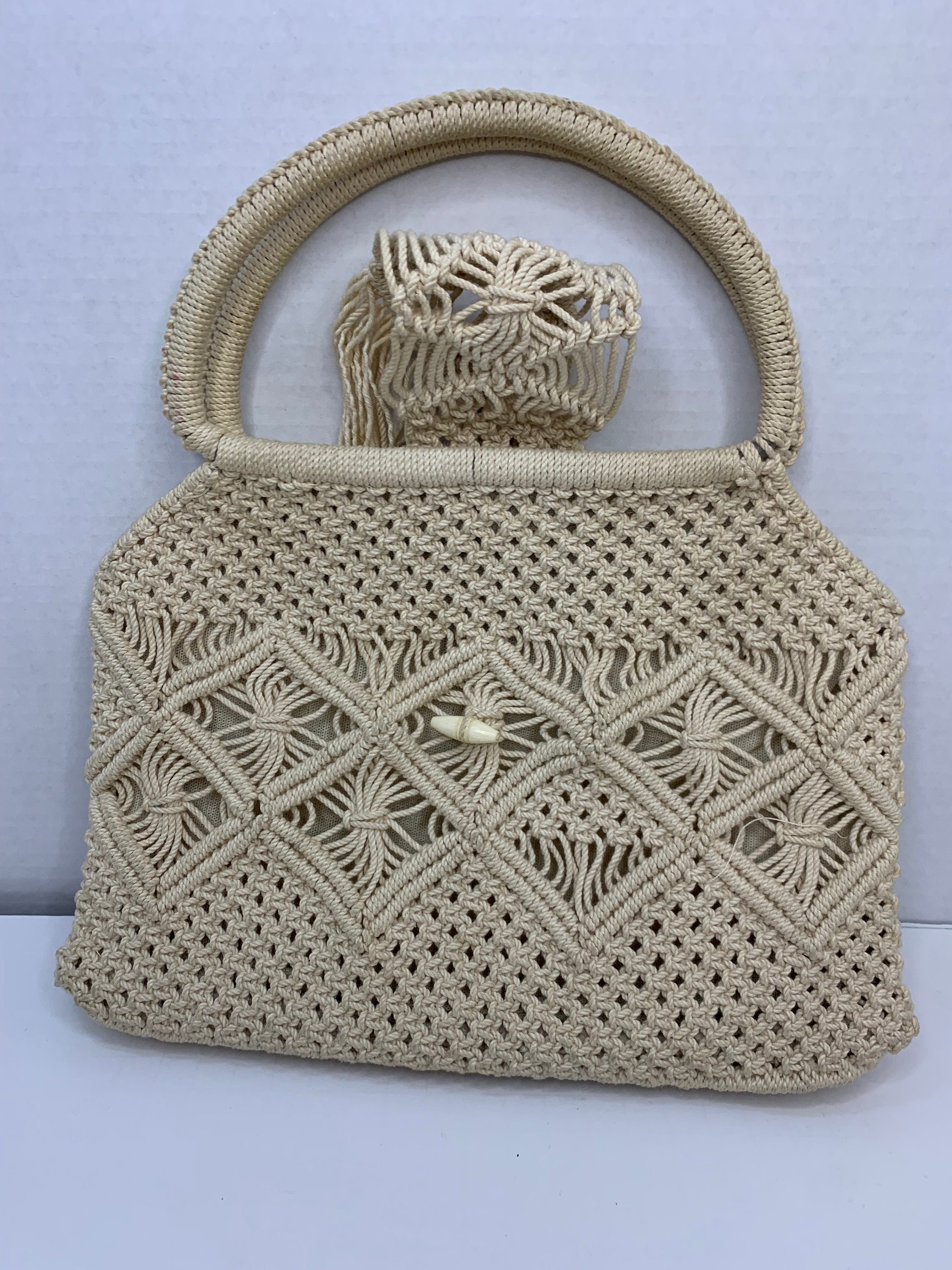 Make your own macrame purse - Gathered