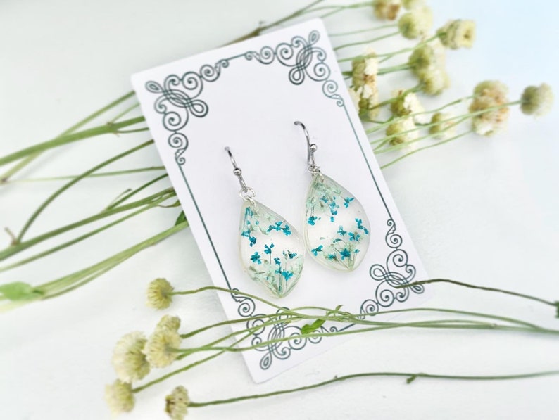 Resin Art Earrings Queen Anne\u2019s Lace Drop earrings Pressed Dried Flowers Gardenia Flower Earrings