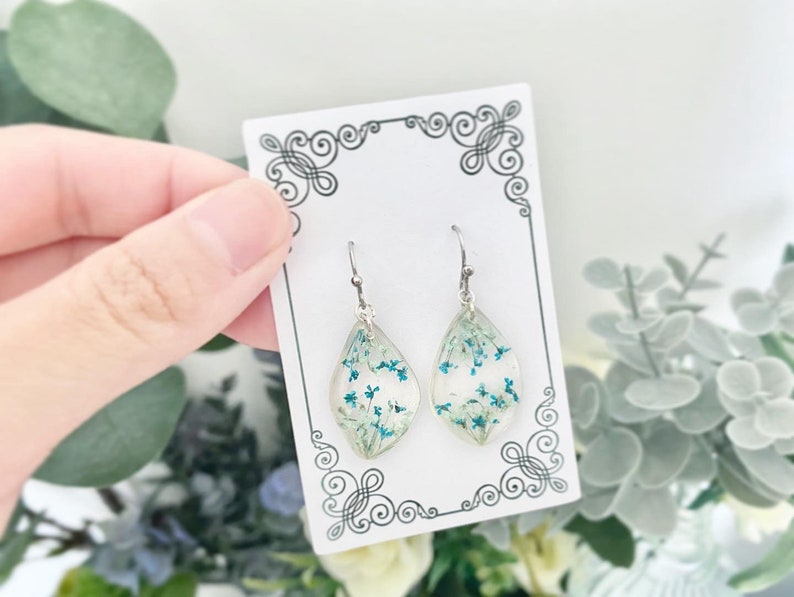 Resin Art Earrings Queen Anne\u2019s Lace Drop earrings Pressed Dried Flowers Gardenia Flower Earrings