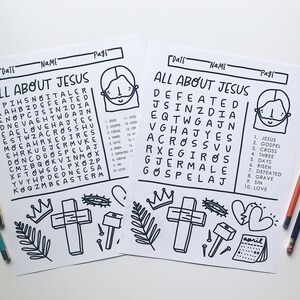 Peut inclure: Deux feuilles de travail imprimables en noir et blanc avec un mot crois&eacute; sur J&eacute;sus. Les feuilles de travail comprennent une liste de mots li&eacute;s &agrave; J&eacute;sus, tels que "d&eacute;fait", "&eacute;vangile", "croix" et "amour". Les feuilles de travail comprennent &eacute;galement un dessin de J&eacute;sus et une couronne, une croix, un marteau, des clous et des feuilles de palmier.