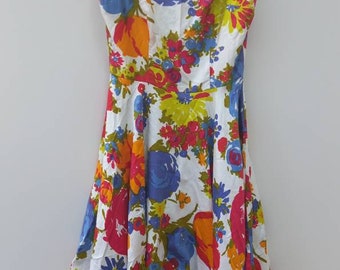 Floral Summer Dress Size 6-8 Scoop Back Swing Circle Skirt