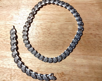 Crown Trifari silvertone necklace and bracelet parure
