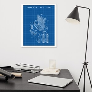 Puede incluir: Un dibujo de patente de estilo plano con el texto "U.S. Patent No. 4,933,673" en la parte superior. El dibujo está sobre un fondo azul con líneas blancas.