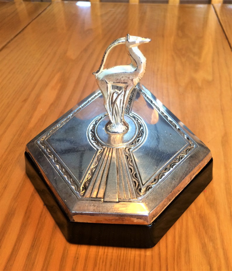 Compact Art Deco black glass and silver metal from Fostoria Art Deco black glass and siver metal compact