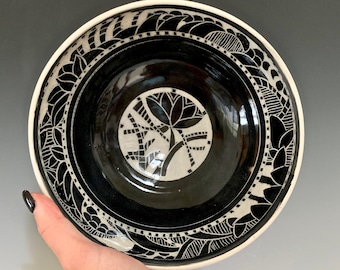 Sgraffito Ceramic Tulip Serving Bowl