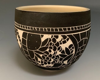 Sgraffito Night And Day Pot