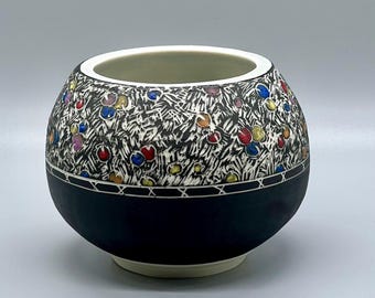 Primary Sgraffito Pot
