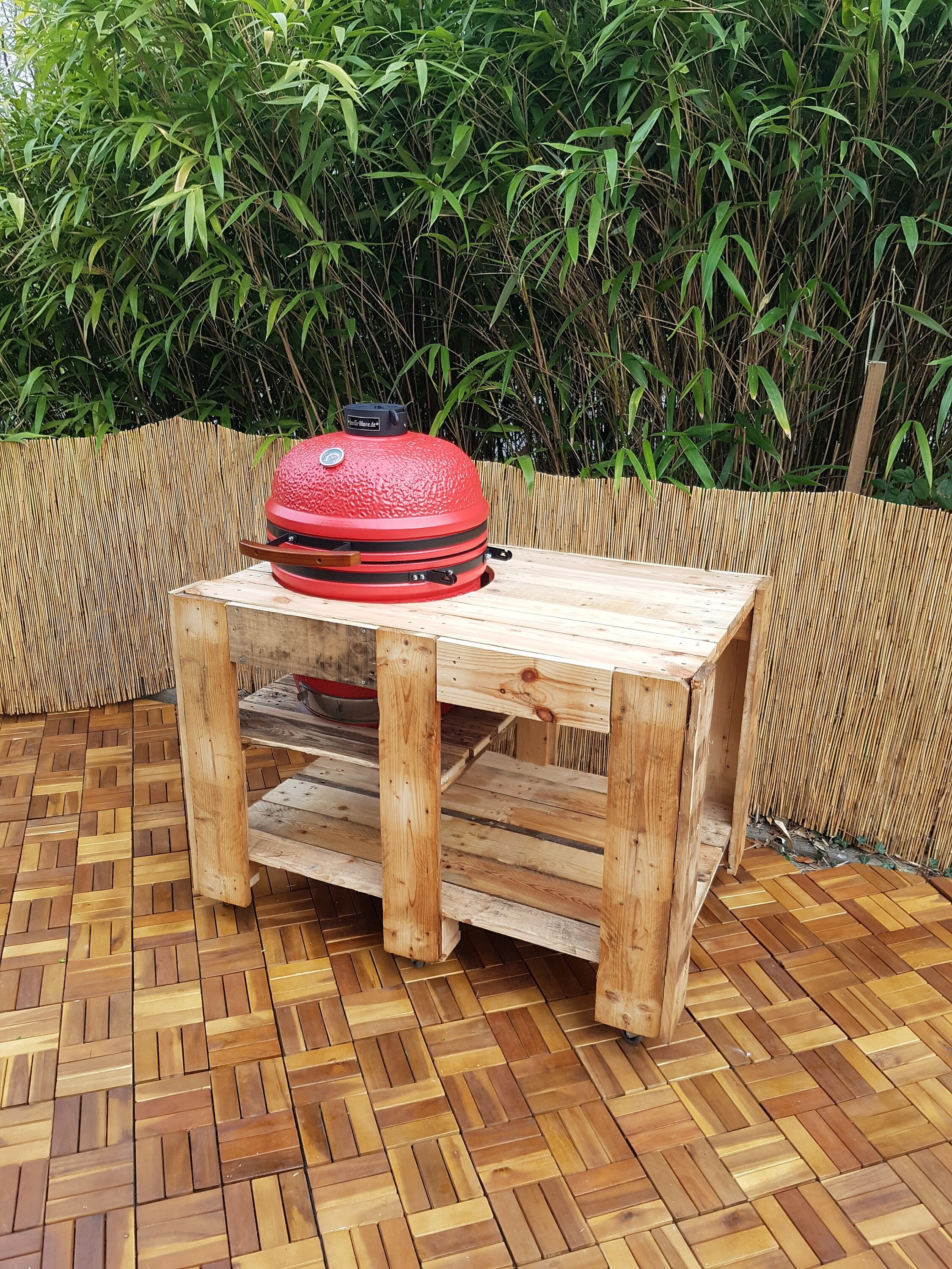 BBQ Putty Made of Pallets Pallet Furniture Barbecue Etsy