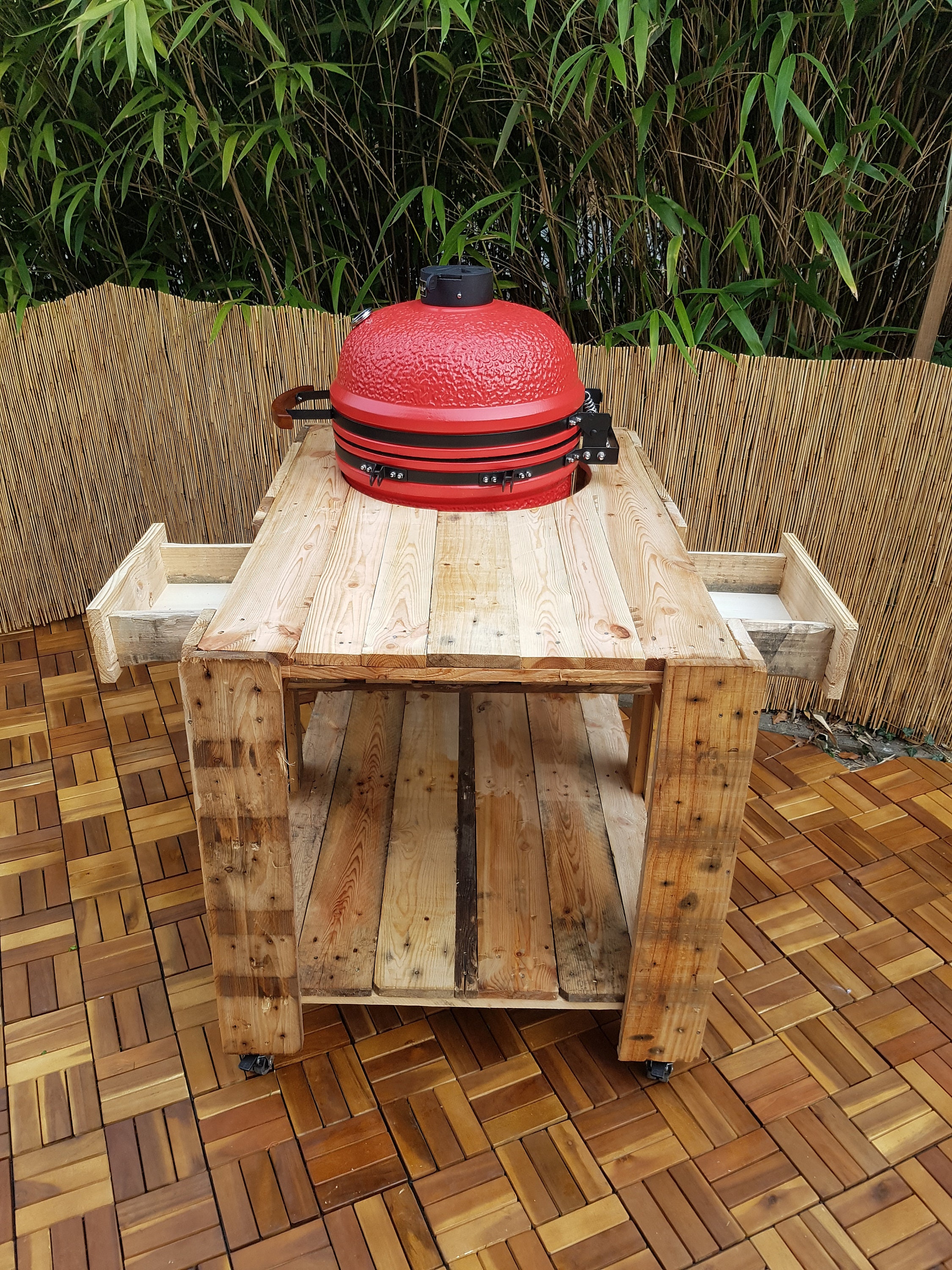 BBQ Putty Made of Pallets Pallet Furniture Barbecue Etsy