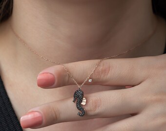 Zwarte zeepaardje-ketting | Sterlingzilveren roségouden zeepaardje-ketting | Zwart glanzende zirkoon zeepaardje ketting | Hanger Zwarte Zeepaard