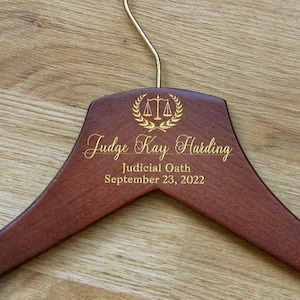 Professional Gift Ideas for Judge, Investiture Ceremony Gift, Personalized Hanger for Judge, Retirement Gift, Personalized Robe Hanger, Law Walnut/Gold