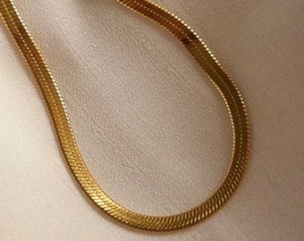 Herringbone Necklace | flach anliegende breitere 5 mm Fischgrätenkette aus Edelstahl wahlweise 18K vergoldet oder versilbert