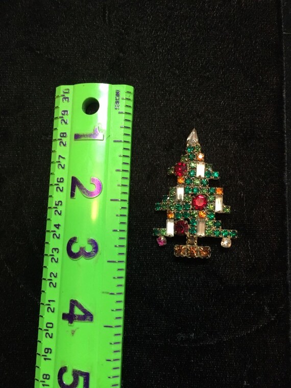 weiss christmas tree pin