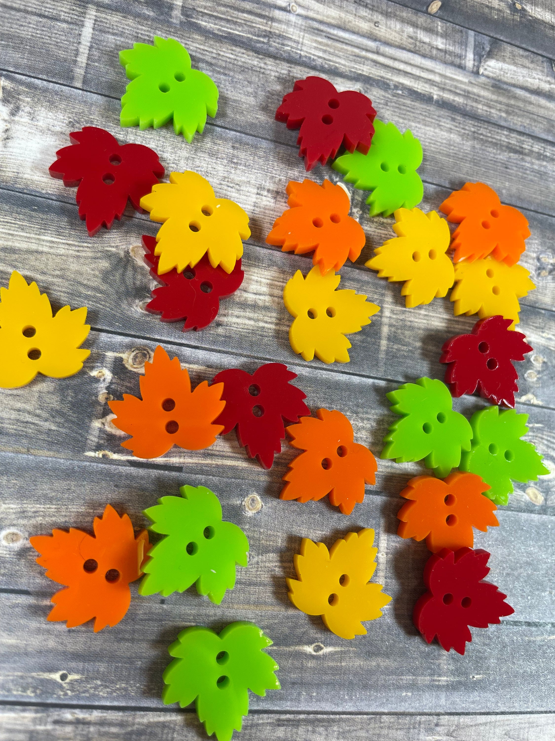 Maple Leaf Buttons - Etsy Canada