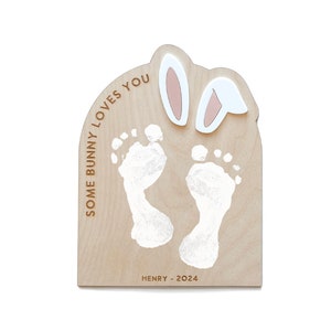 DIY Bunny Footprint Sign x Easter Kid Craft x Baby's First Easter Keepsake x Some Bunny Loves You x DIY Gift