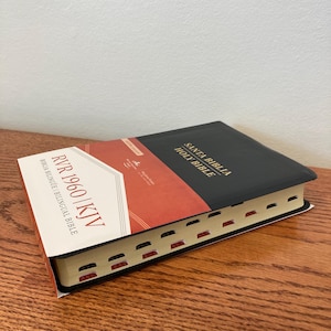 Personalized Spanish and English Bible | Biblia Bilingue RVR/KJV | KJV/RVR1960 | Piel Imitacion | con indice | Reina Valera 1960