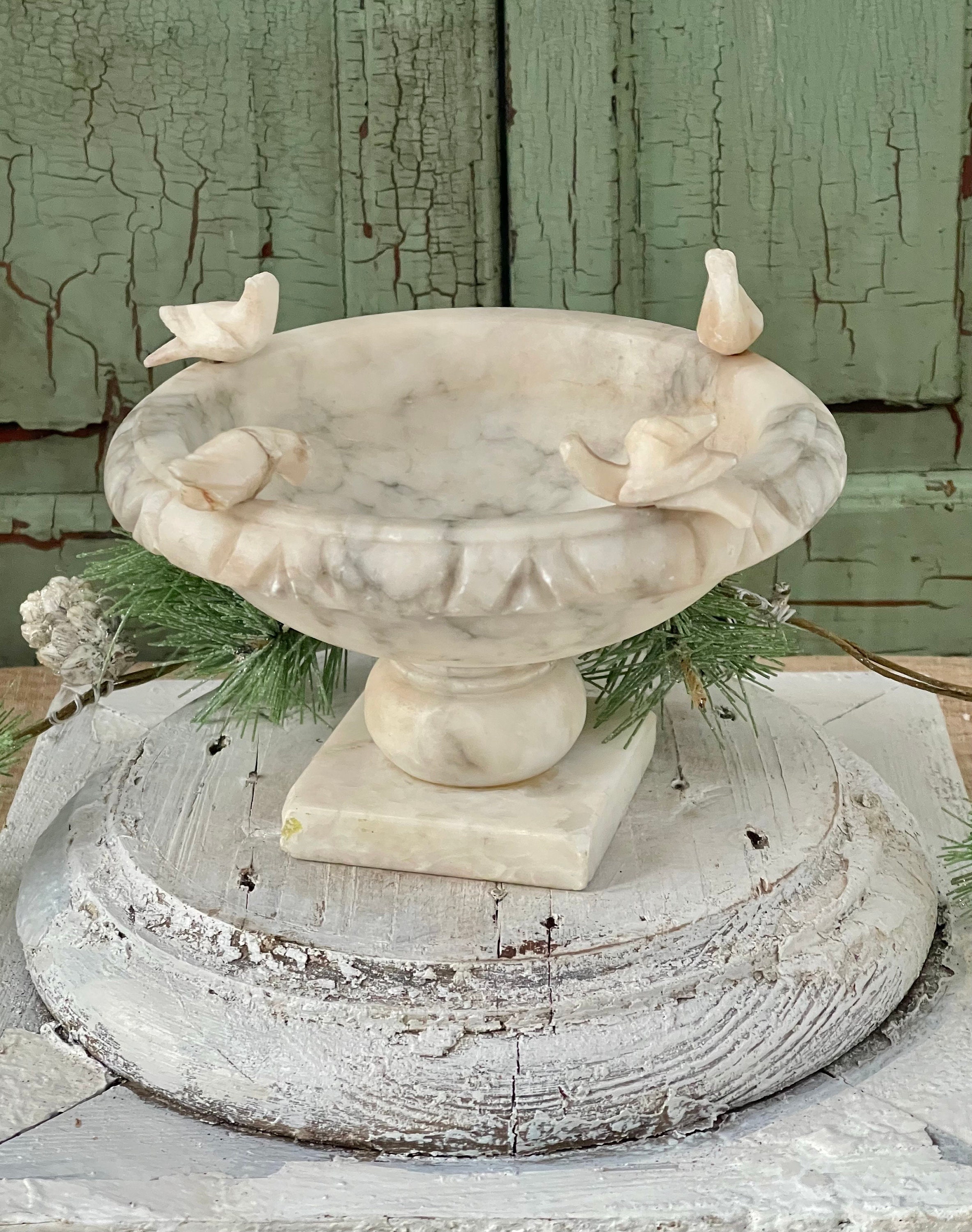 アルバスタ オウム 鳥 置き物 イタリア製 made in Italy 石 Beautiful Antique Marble/alabaster, Italian Birdbath With 4 Birds