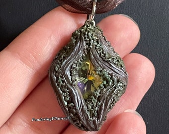 Enchanted Hollow Necklace - Elven Nature Jewelry - Fantasy Accessory - Fairytale OOAK Pendant