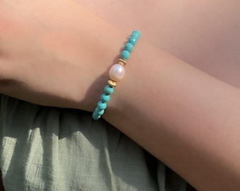 Turquoise Bracelet with Freshwater Rice Pearl Accent, Turquoise Bracelet, Gift for Her, December Birthstone, Boho Style, Stretch Bracelet